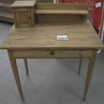 476 5217 WRITING DESK
